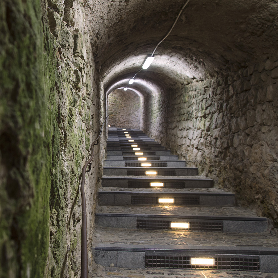 RENDL TRIDENT PRO 120 teleso sivá matný akrylát 230V LED 40W IP65 4000K